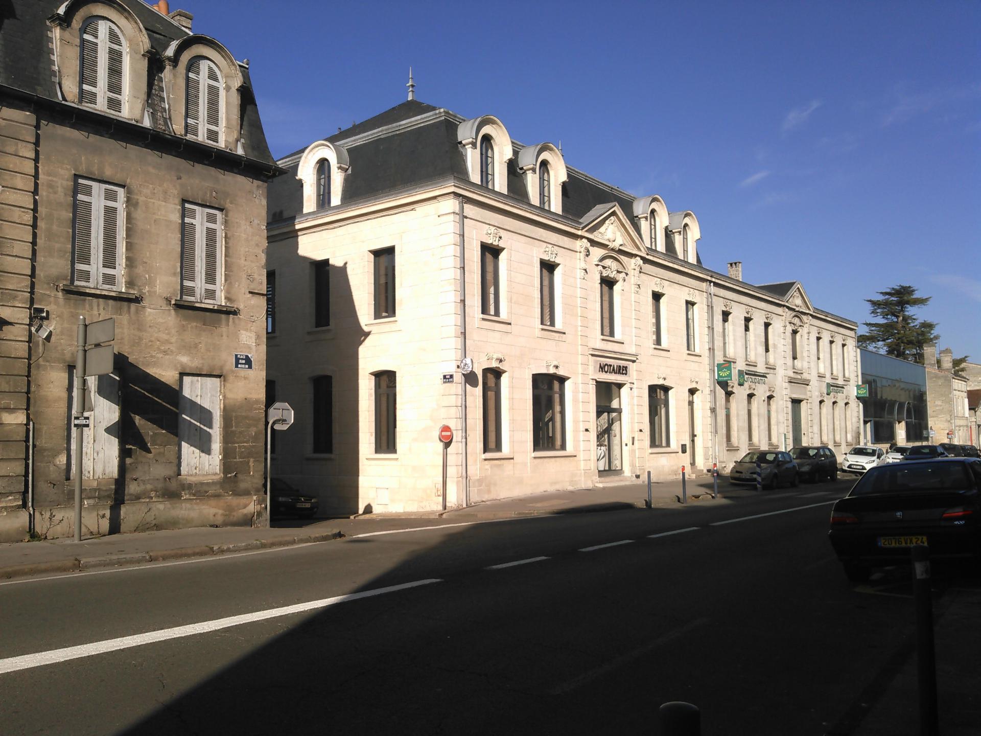 Façade ravalée sur Bordeaux